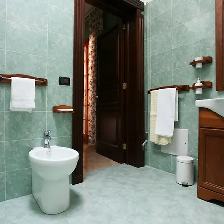 Lecce Guesthouse Oda ve Kahvaltı 2*